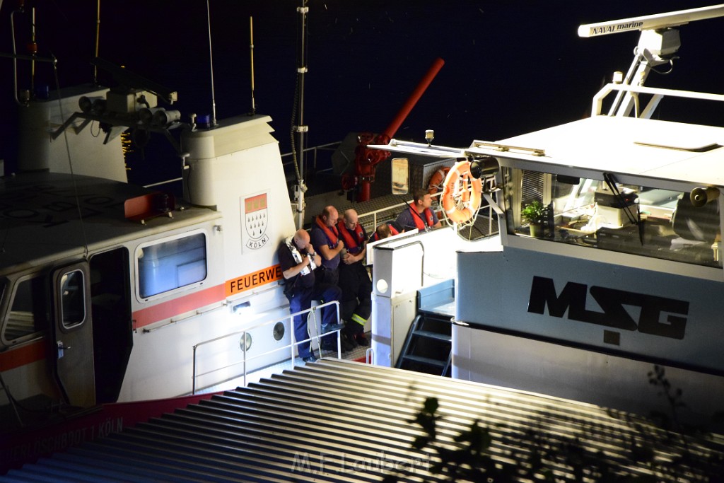 Havarie Wassereinbruch Motorraum beim Schiff Koeln Niehl Niehler Hafen P299.JPG - Miklos Laubert